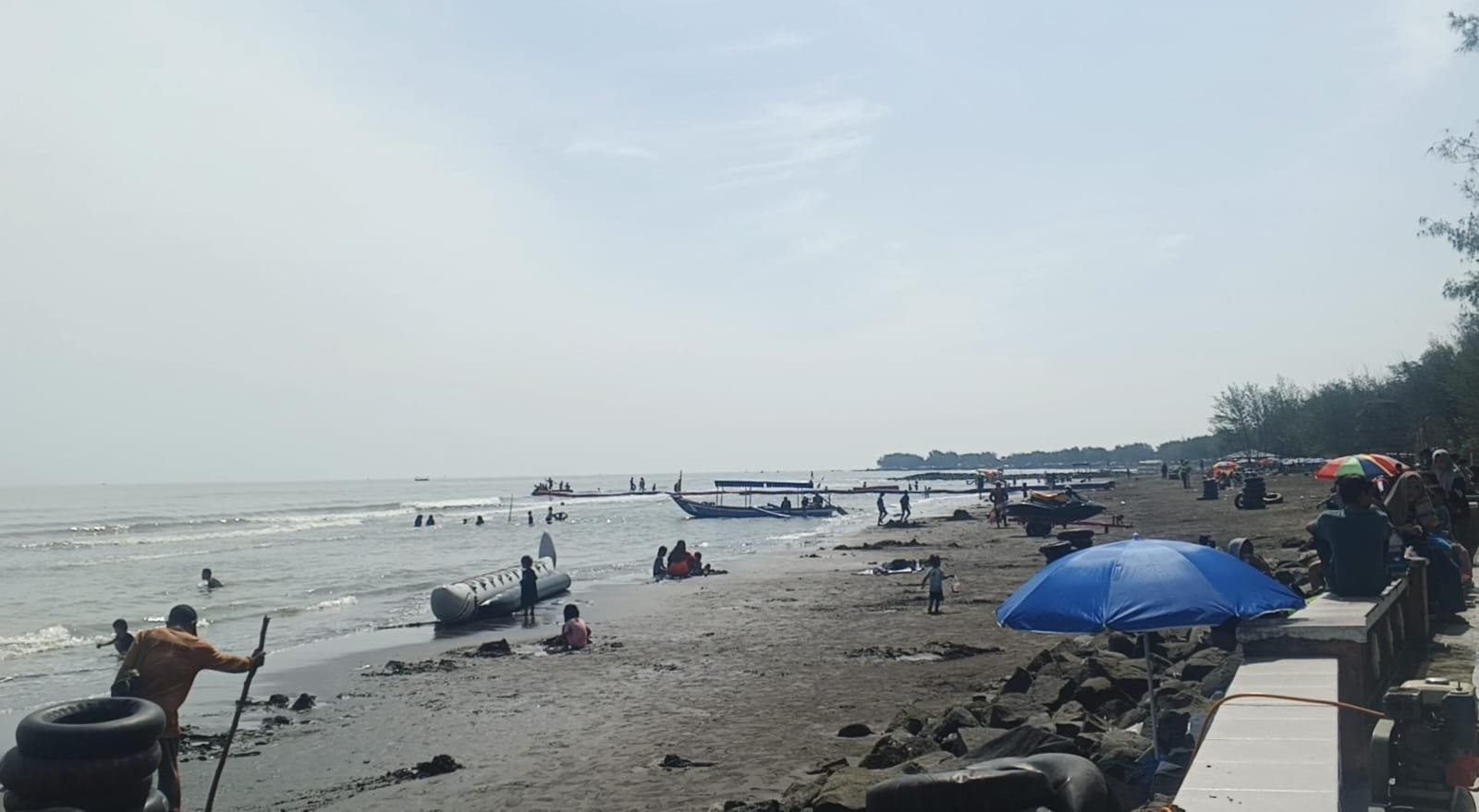 Pantai Alam Indah Tegal Ramai Dikunjungi Saat Liburan, Harga Kuliner Tuai Keluhan