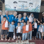 Kegiatan PKM UBSI tentang cinta tanah air melalui kebersihan lingkungan