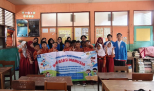 Mahasiswa UBSI Cikampek memperkenalkan hak asasi manusia melalui PKM di SDN Cikampek Barat 1