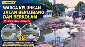 Kondisi jalan berlubang dan tergenang di kawasan Lampu merah cikampek yang akan dikeluhkan Warga.