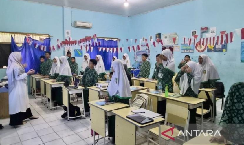 Kepala Disdikbud Karawang Wawan Setiawan menjelaskan 9 jalur penerimaan SMP Negeri pada SPMB 2026.