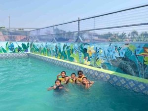Tim BSI Explore Ajak Anak-Anak Tanjungrasa Kidul Les Berenang, Suasana Penuh Keceriaan