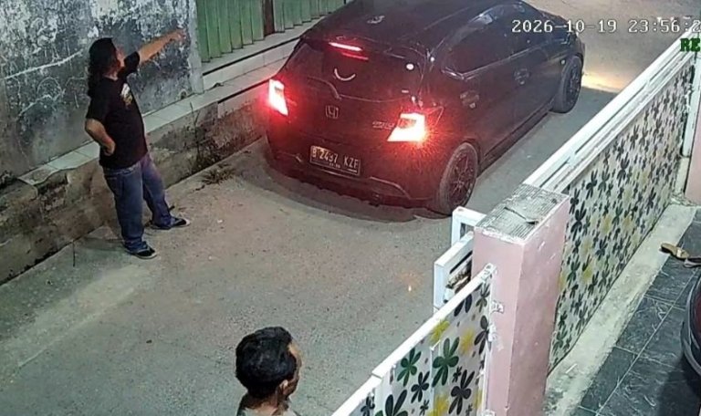 Rumah Warga Cikampek Barat Diduga Diintimidasi Sekelompok Orang Bersenjata Tajam